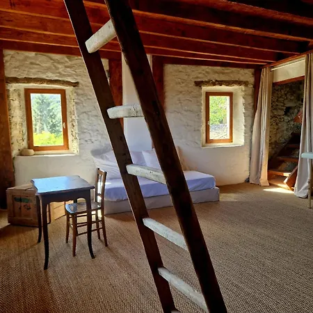 La Bastide D'aigrefeuille Bed and breakfast 3*